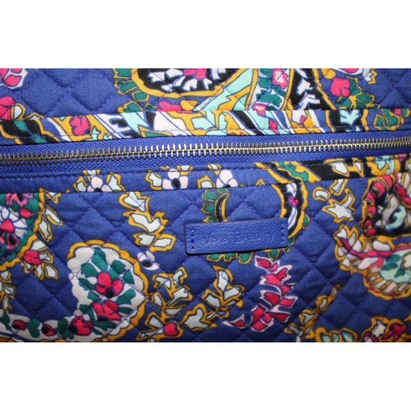 Vera Bradley Retired 2018 "Romatic Paisley" Large Weekender Duffel Travel Bag - Picture 3 of 12